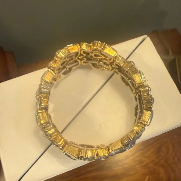 Vintage J. Crew Gold and Silver Crystal leaves stretch bracelet - Picture 4 of 8